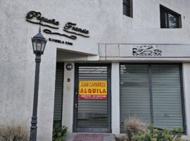 ALQUILER DE LOCAL COMERCIAL EN LA PUNTILLA - COMPLEJO "PEQUEÑA FRANCIA"