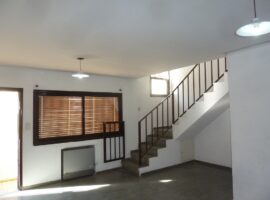 ALQUILO DEPARTAMENTO TIPO DUPLEX CALLE FALUCHO LUJAN DE CUYO